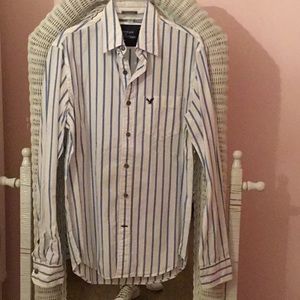 AMERICAN EAGLE Men’s button down shirt.